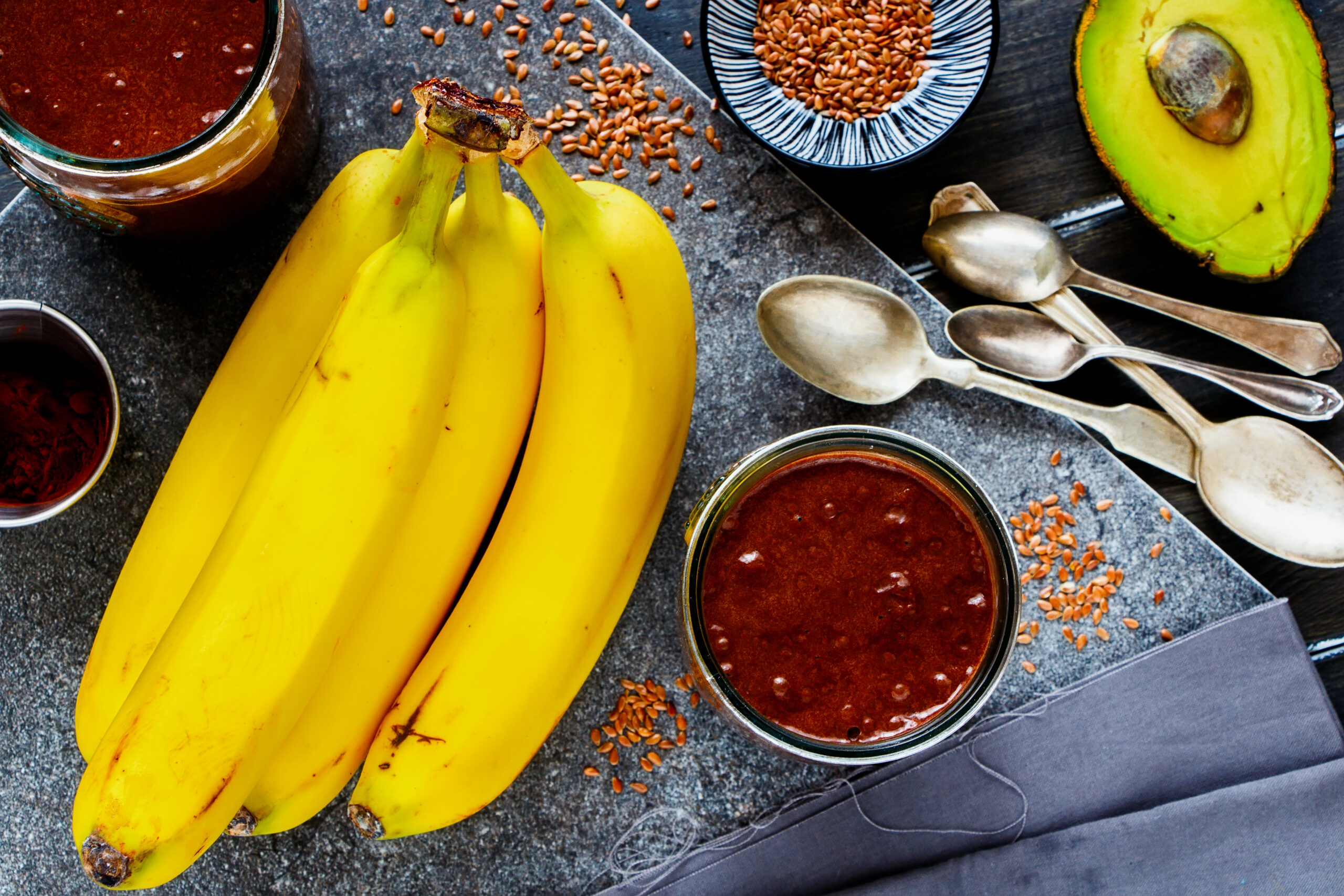 pic of bananas and cacao on a table